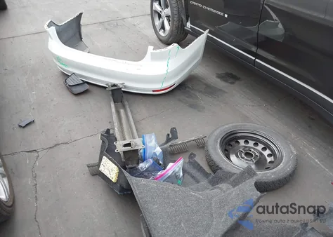 2018 Volkswagen Jetta 1.4T S z USA, uszkodzony, nr VIN 3VW2B7AJ3JM233644